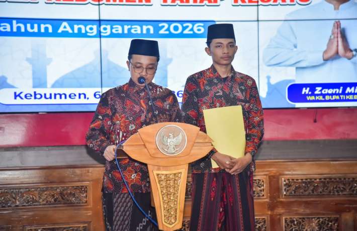 Asah Mental Menuju Nasional Dua Siswa MAN 1 Kebumen Tampil di Depan Bupati dalam Acara Ulama Umaro