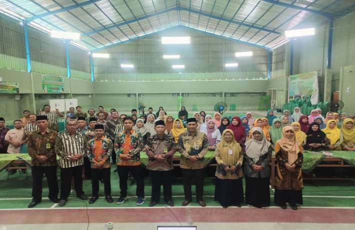 MAN 1 Kebumen Gelar Sosialisasi KMA 1503 Tahun 2025 Siapkan Transformasi Kurikulum Madrasah yang Adaptif