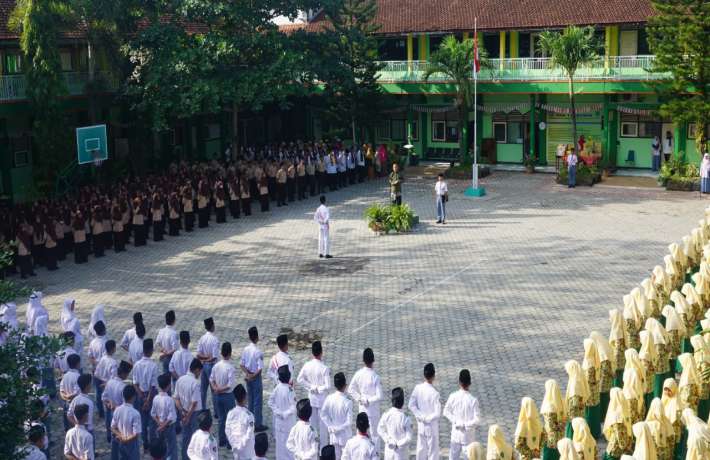 Upacara HUT RI di MAN 1 Kebumen Tekankan Spirit Pulih Lebih Cepat Bangkit Lebih Kuat