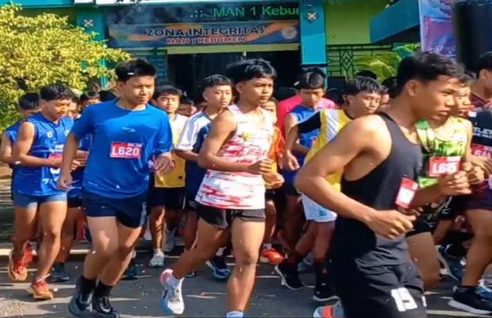 ​​​​​​​Gelorakan Semangat Olahraga Fun Run 5K Warnai Hari Kedua HUT ke 48 MAN 1 Kebumen