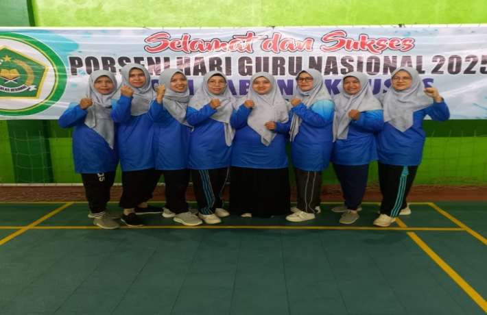 Semangat Kebersamaan di Lapangan Guru MAN 1 Kebumen Raih Dua Juara Voli pada Perayaan HUT PGRI 2025