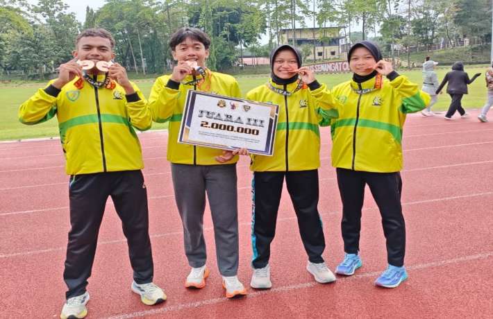 Dua Medali Menggema di Akpol Atletik MAN 1 Kebumen Taklukkan PORSIMAPTAR Wujudkan Semangat Hari Pahlawan