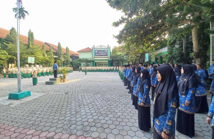 Peringati Hari Kebangkitan Nasional 2026 MAN 1 Kebumen Kobarkan Semangat Berprestasi dan Beri Penghargaan Tunas Bangsa